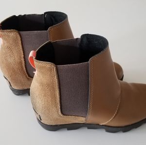 Sorel Joan Of Arctic Wedge II Chelsea Boot - Girls